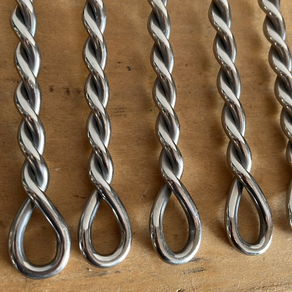 Gourmet Settings (GS) Silver Braid 18/10 Stainless Steel Flatware - Picture 2 of 11